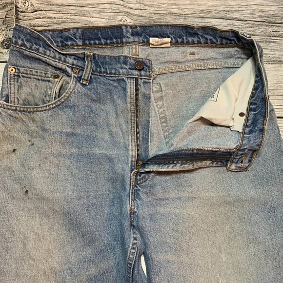 Vintage Levi's 560 Loose Fit Tampered Leg Distressed Jeans - Picture 3 of 12